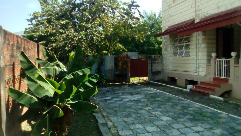 Robert'S Guest House Port of Spain 外观 照片