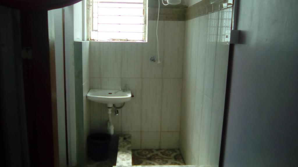 Robert'S Guest House Port of Spain 外观 照片