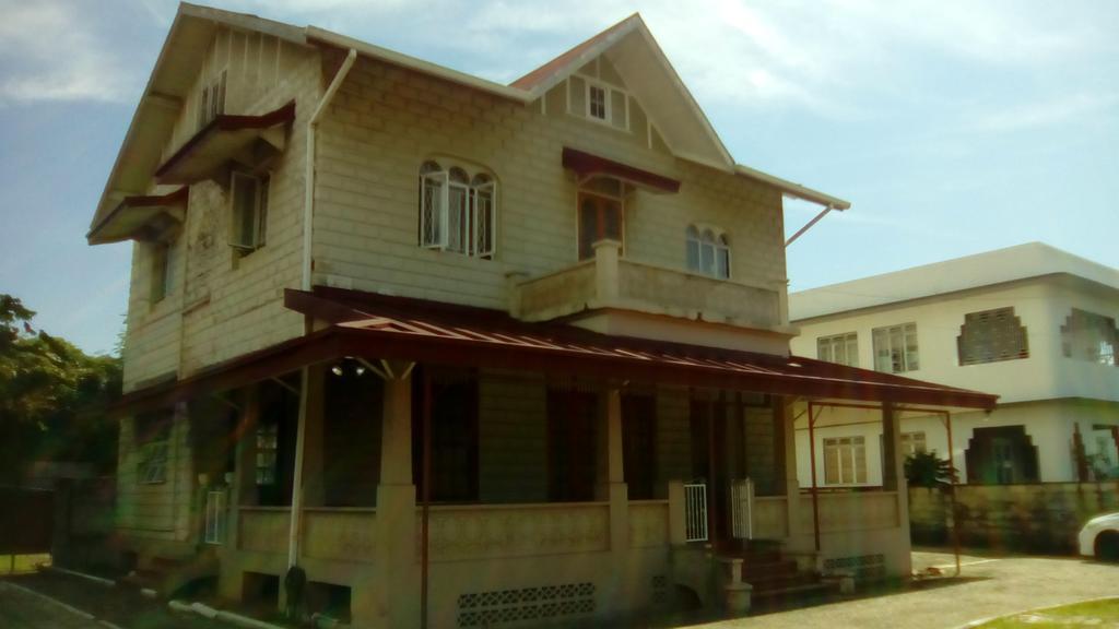Robert'S Guest House Port of Spain 外观 照片